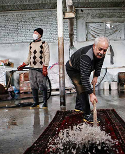 شستشوی سنتی قالی در قالیشویی مینی سیتی